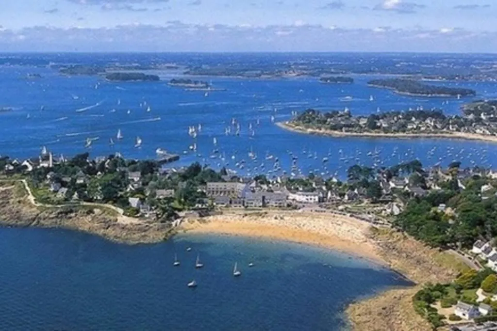 Hébergement de vacances KERAUDREN RHUYS - Longère XVIIIe - 10 pers - 4 chb - plage à pied Saint-Gildas-de-Rhuys France